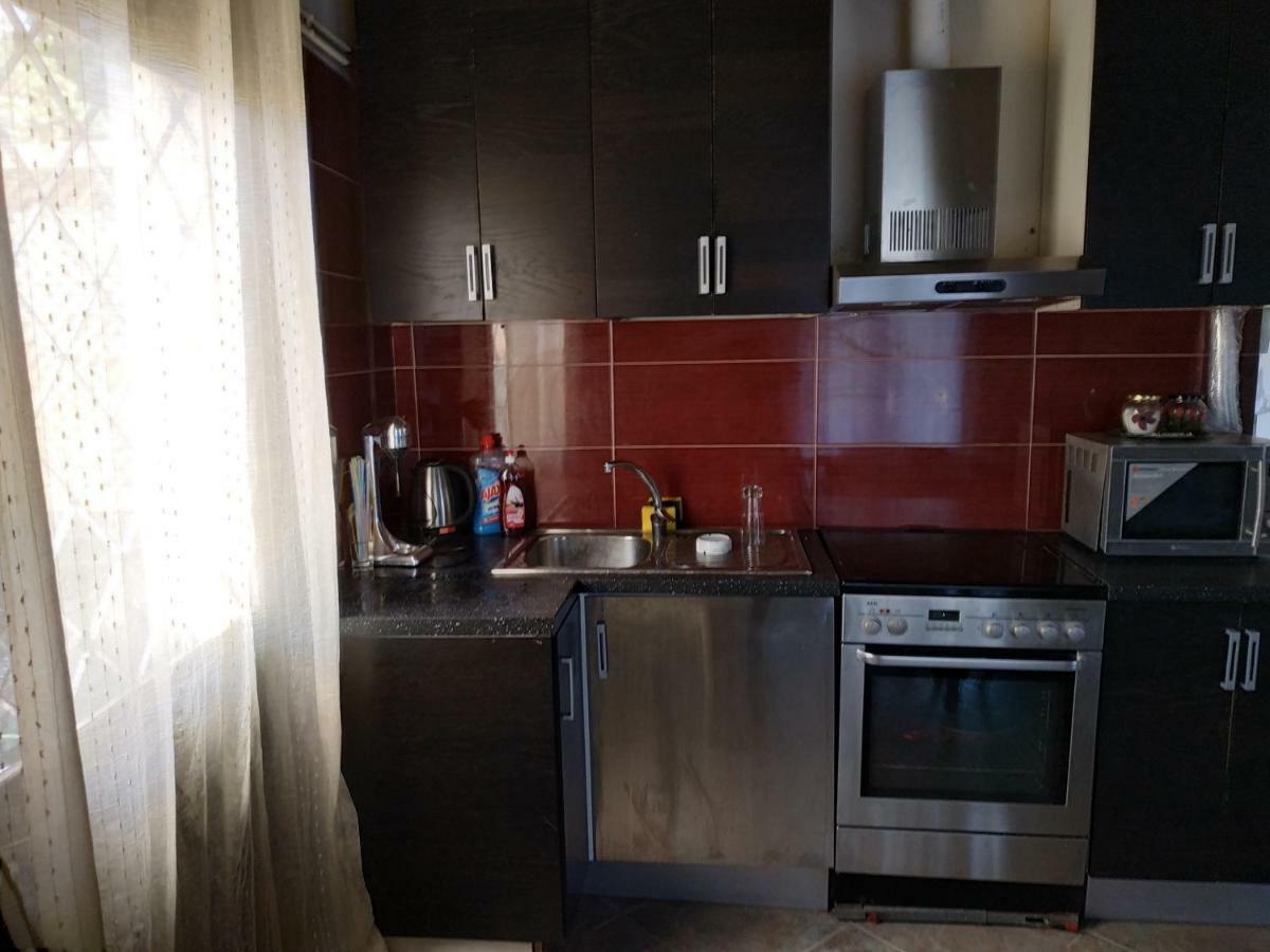 Near Airportand Metropolitan Penelopi Cozy Home Артеміда Екстер'єр фото